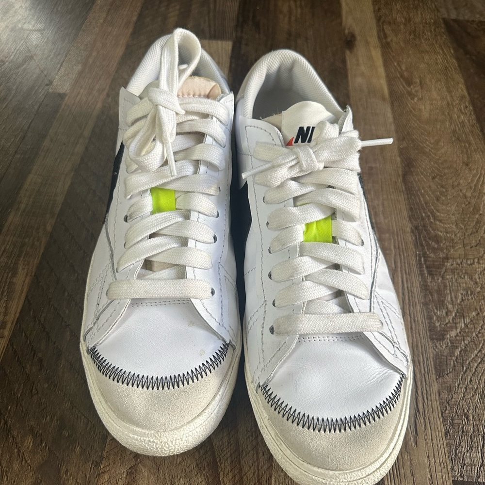 Nike White and black Sneakers